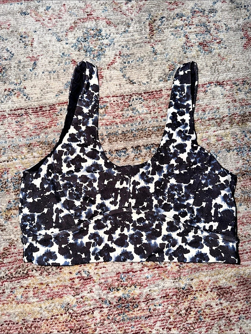 Varley  Elsie Bra Floral Crop Top Black & White Medium
